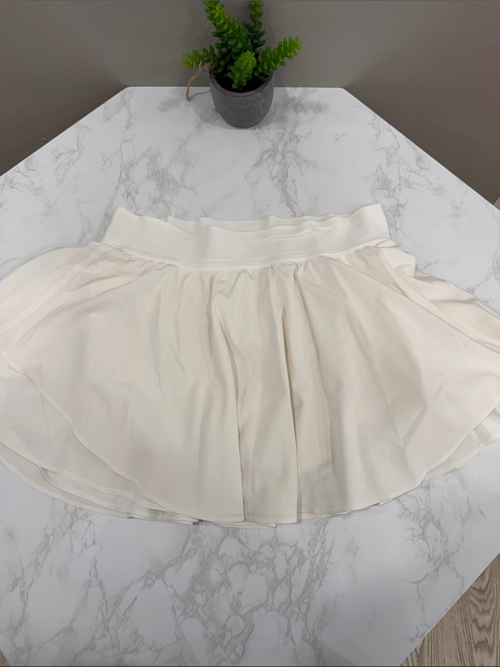 lululemon athletica Cream Layered Skater Skirt size 8